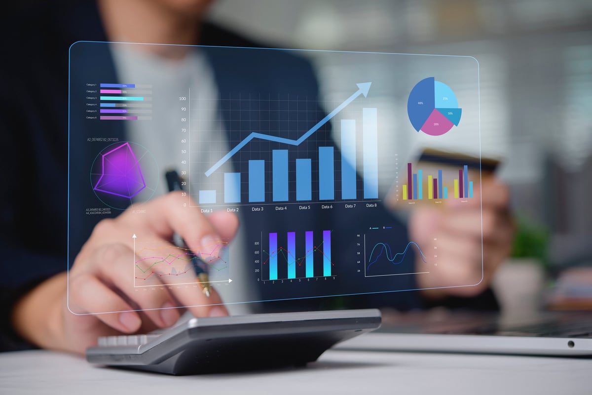 Online kalkulator usluga digitalnog marketinga 2026 – financijski izračun i analiza podataka za digitalnu marketinšku strategiju